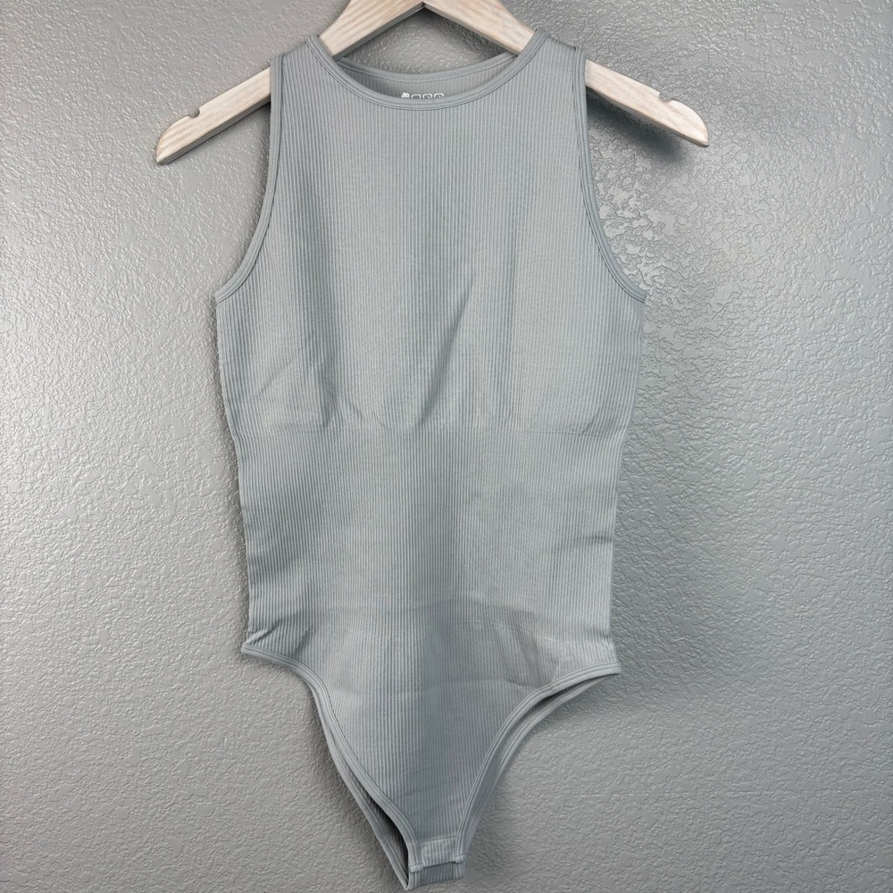 NWT OQQ Sleeveless Gray Bodysuit snap bottom ribbed stretchy, Large